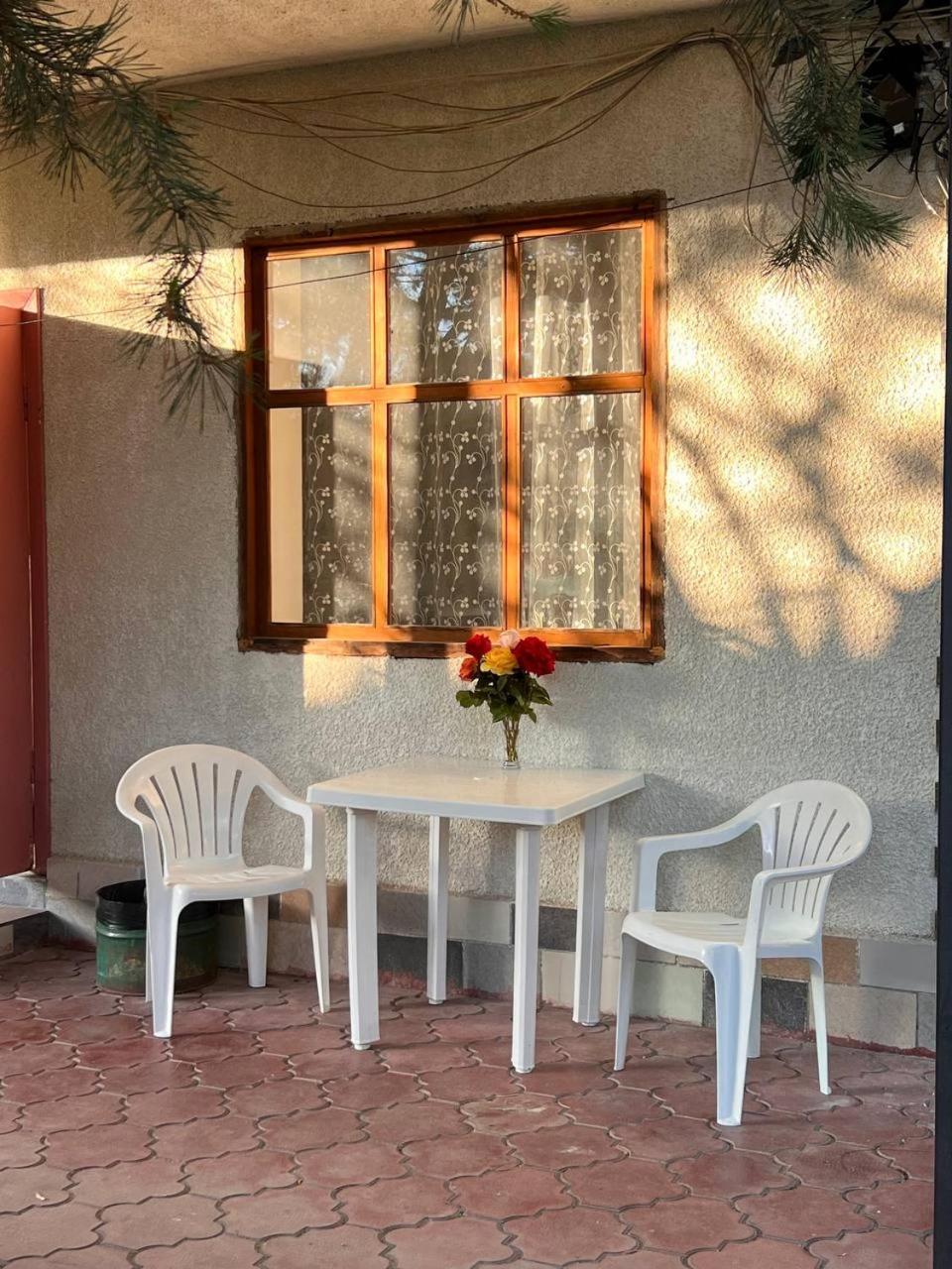 Podsolnukhi Guest House Cholpon-Ata Luaran gambar